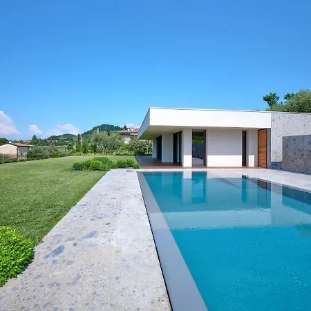 Вілла Villasgarda - *