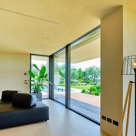 Вілла Villasgarda - *