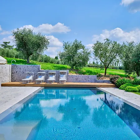 Вілла Villasgarda - *