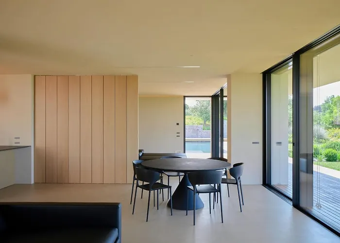 فيلة Villasgarda - *