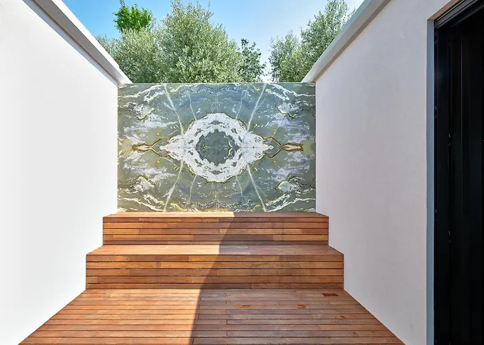 Villa Villasgarda - *